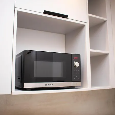 Διαμέρισμα Luxury Cozy 2 Bdr Downtown Apt.1 *
