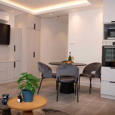 Luxury Cozy 2 Bdr Downtown Apt.1 Budapest